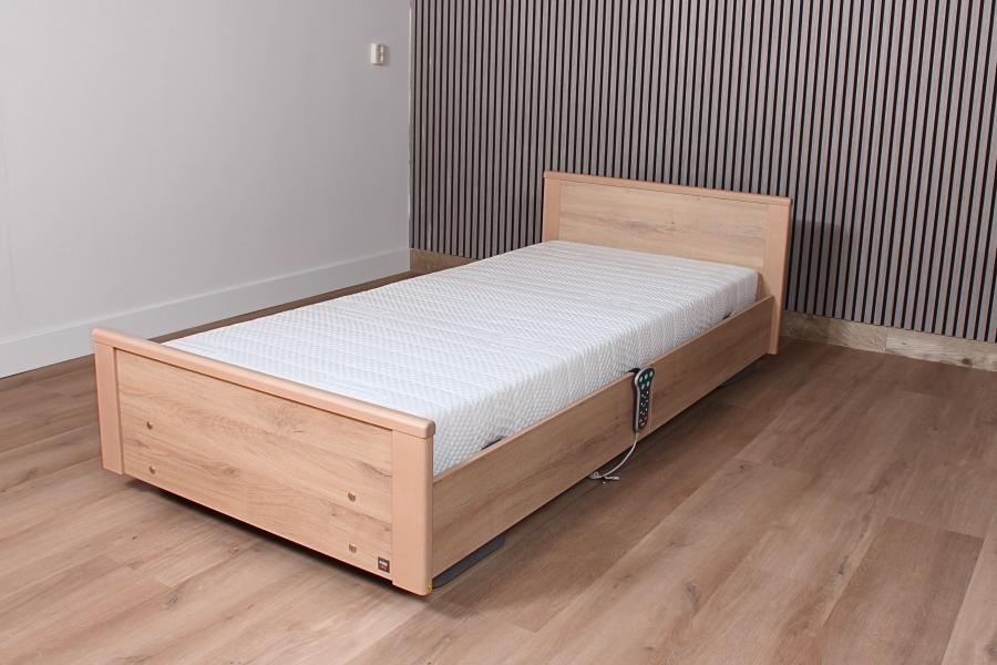 Hoog-laag bed qqq1113 Formidabel EXTRA LAAG/Ultra Low maat 90 x 200.  HAGELNIEUW BED. IDEAAL VOOR ROLSTOELGEBRUIKERS Nu met mooie korting!